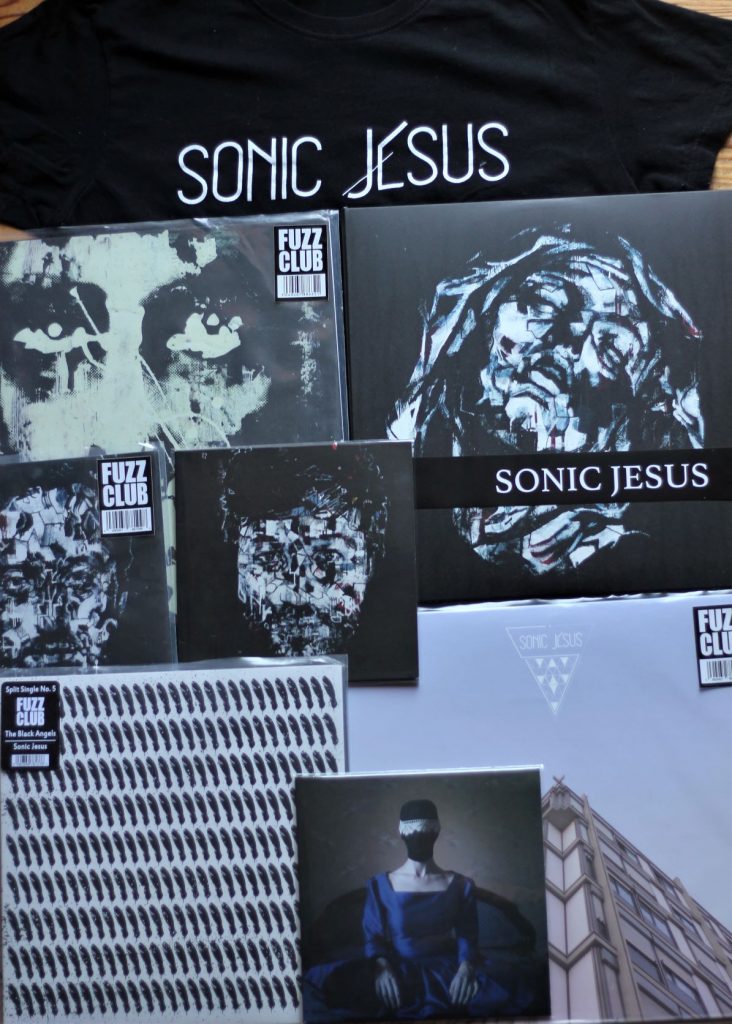 La panoplie du Fan de Sonic Jesus! photo benoit pour weirdsound