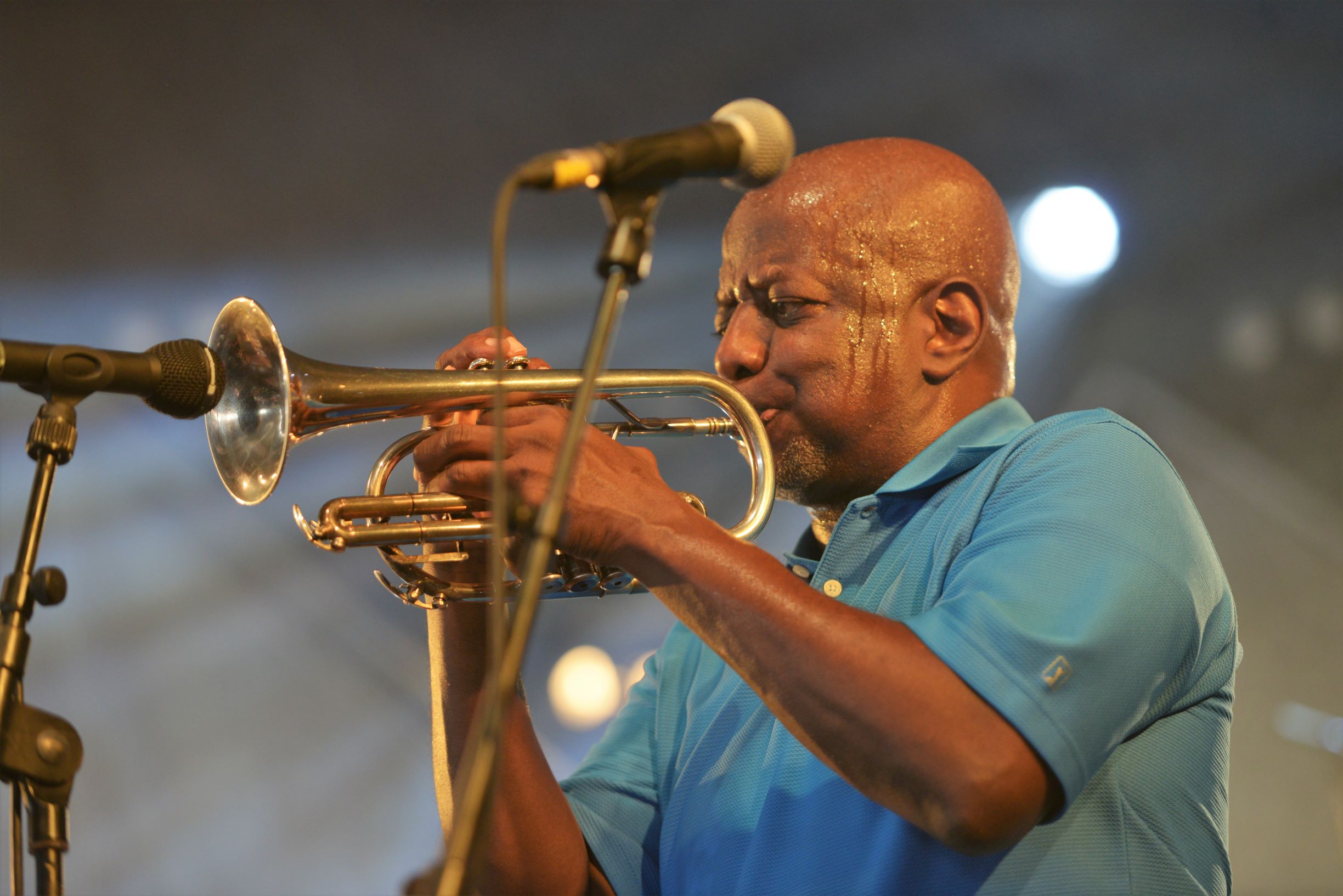 Gregory Davis - Dirty Dozen Brass Band - Festival du Bout du Monde - photo ehyobro